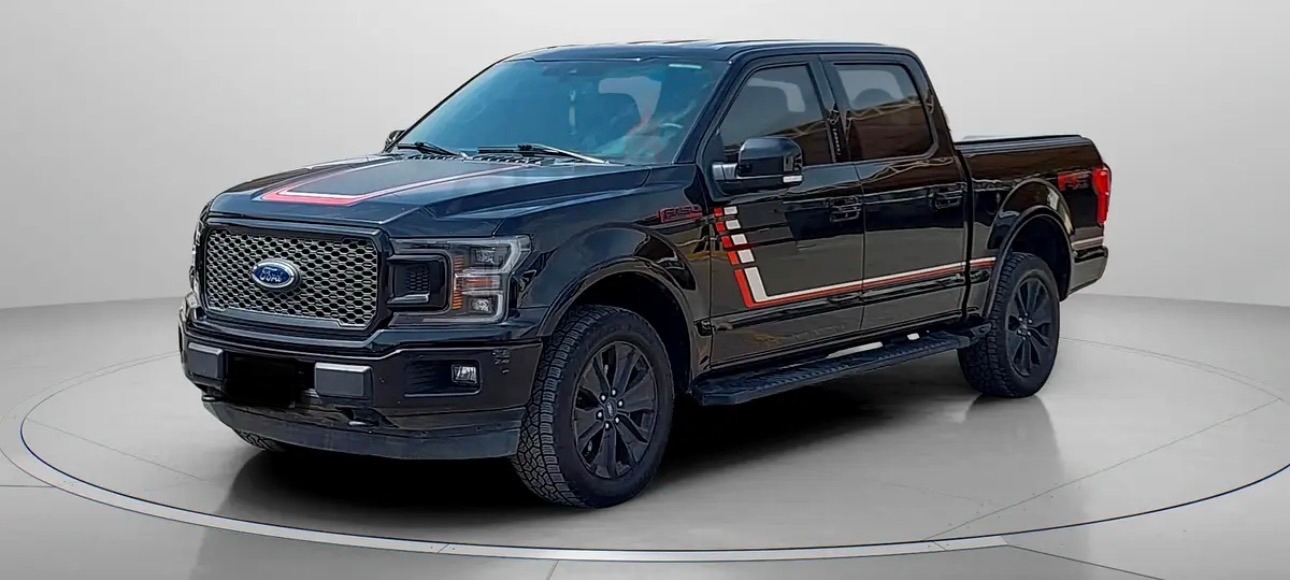 Black Ford F 150 Lariat 2020